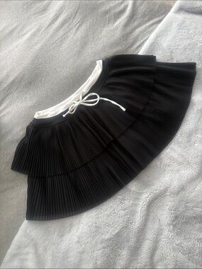 EUC Offline by Aerie Black Tiered Pleated Skort Size M